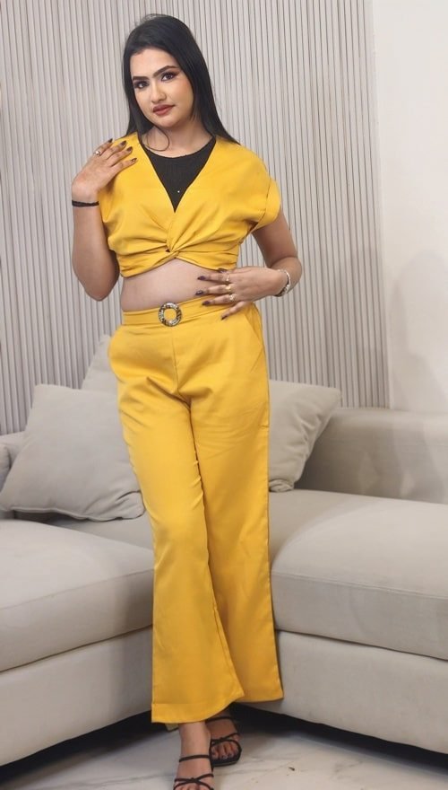 Crop-Top and Trousers