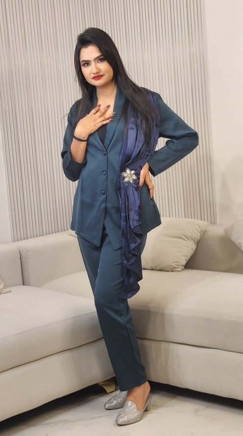 Designer Single-Breasted Blazers and Pants Co-Ord Set