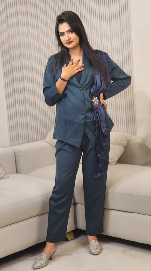 Designer Single-Breasted Blazers and Pants Co-Ord Set