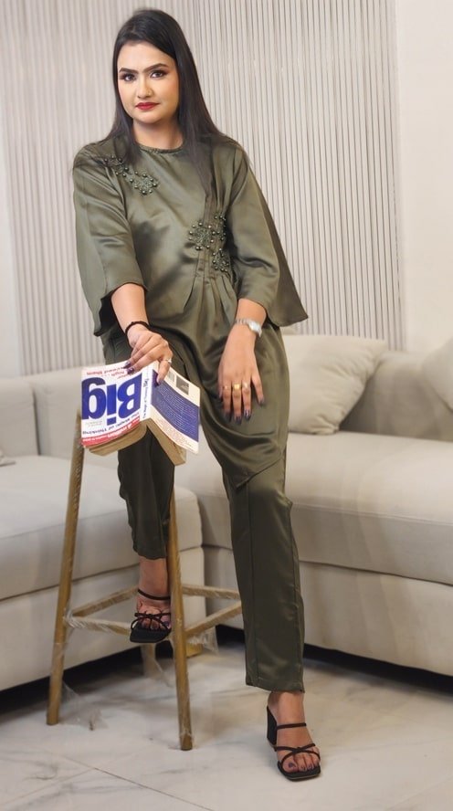 Women Appliqued Grip Co-Ord Set ( Top & Trousers )