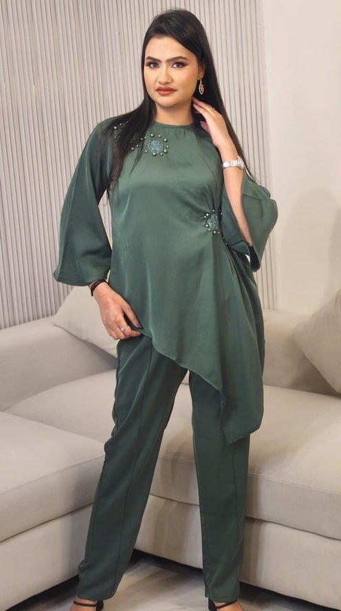 Women Appliqued Grip Co-Ord Set ( Top & Trousers )