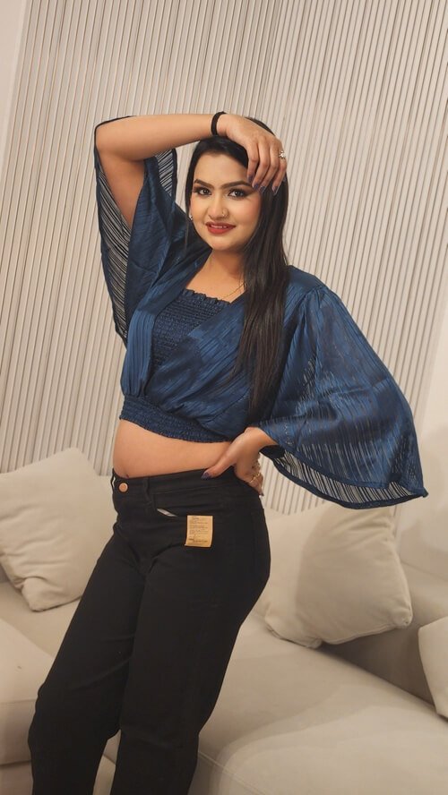 Women Solid V-Neck Georgette Shrug Style with Smocked inner Crop Top