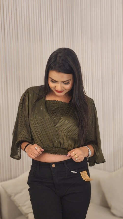 Women Solid V-Neck Georgette Shrug Style with Smocked inner Crop Top