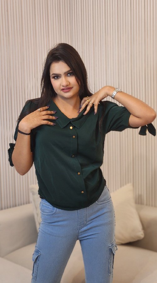 Black ,Green solid Opaque Casual Shirt