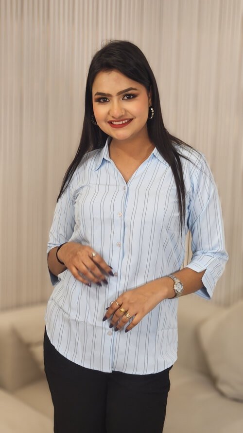 Women Slim Fit vertical Striped Cotton Casual Shirt