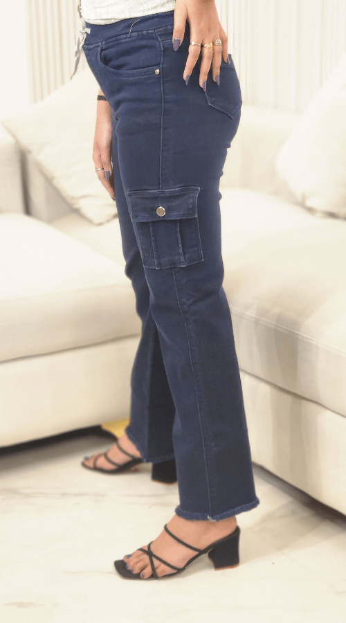 Women Straight Fit Stretchable Cargo Jeans