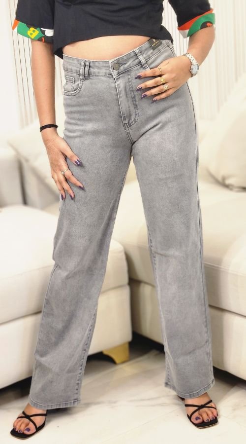 Women Straight Fit Jeans