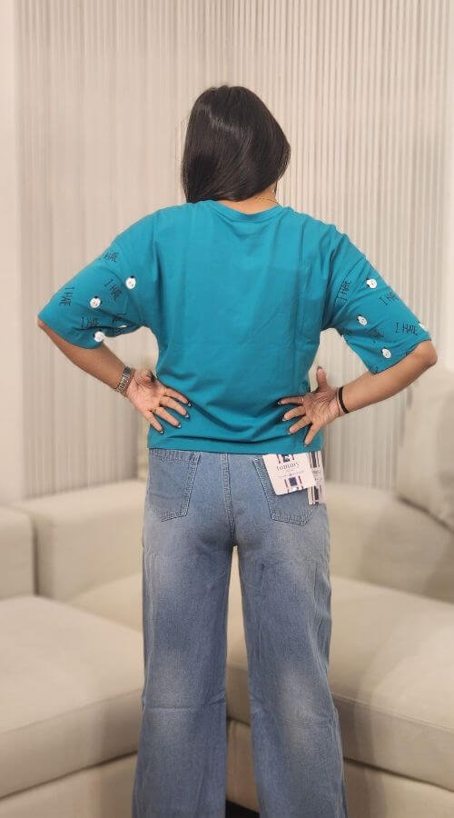 Women Straight Fit Clean Look Jeans