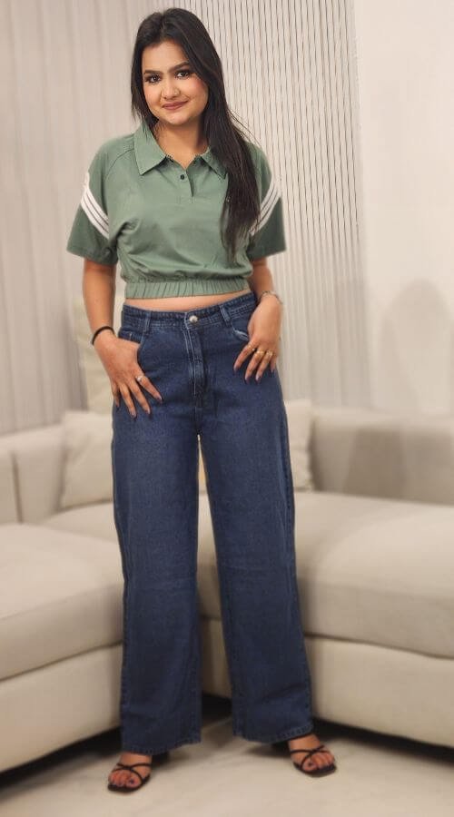 Women Straight Fit Clean Look Jeans