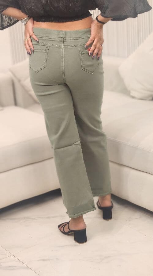 Women Straight Fit Stretchable Jeans