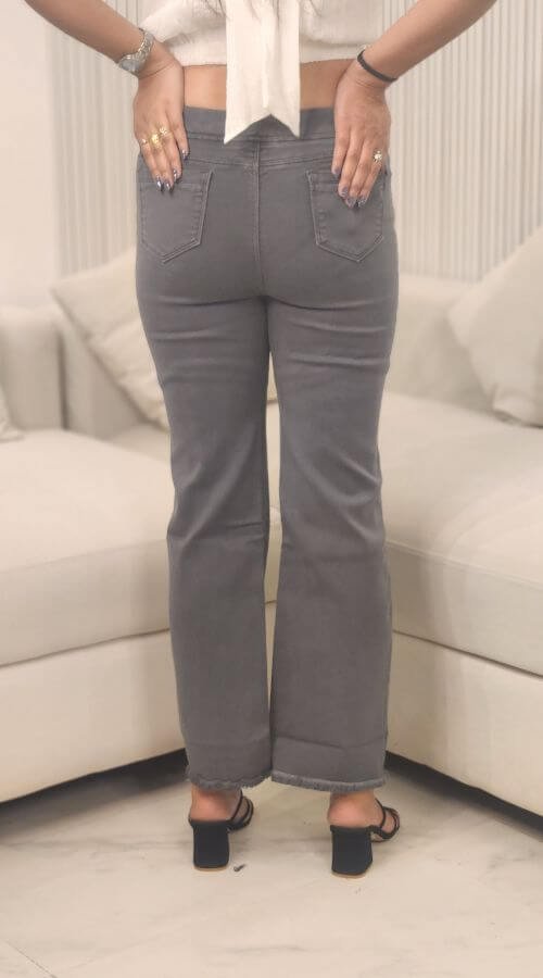 Women Straight Fit Stretchable Jeans