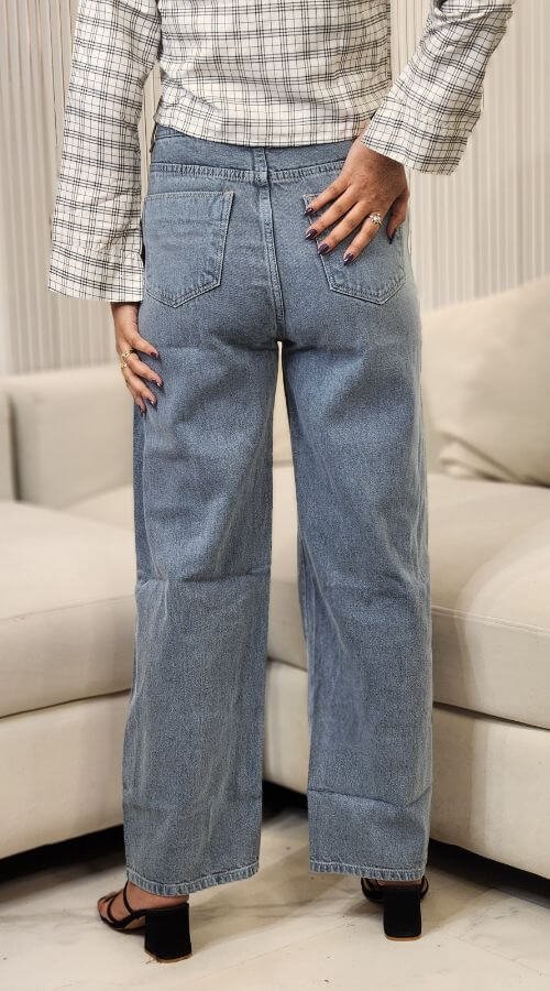 Women Regular High Rise Mildly Distressed Stretchable Jeans